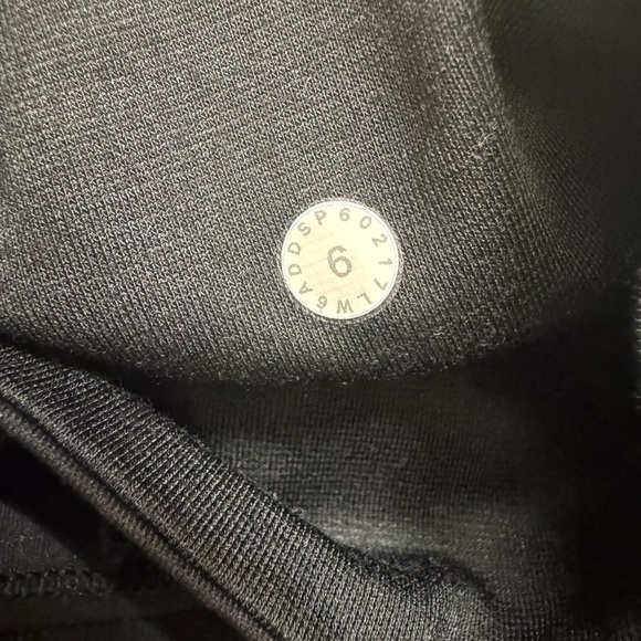 Lululemon Black Align High Rise Cropped Leggings 17” Mesh Side Inserts Size 6 - Picture 5 of 6